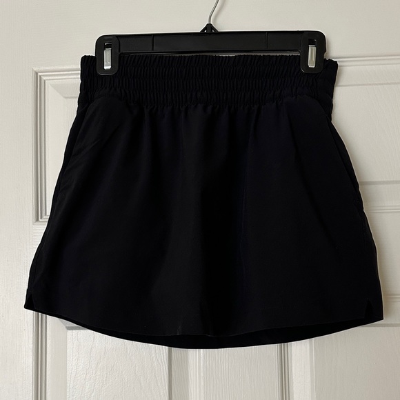 Athleta High Rise Weekender skort - Picture 3 of 5
